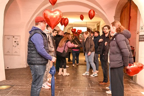 Am Abend vor dem Valentinstag versuchten 25 Singles ihr Glück beim Speeddating mit der Jungen Kirche.